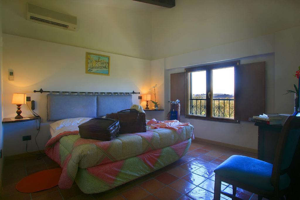 Residence Golf Club Ristorante Centanni Bagno A Ripoli Room photo